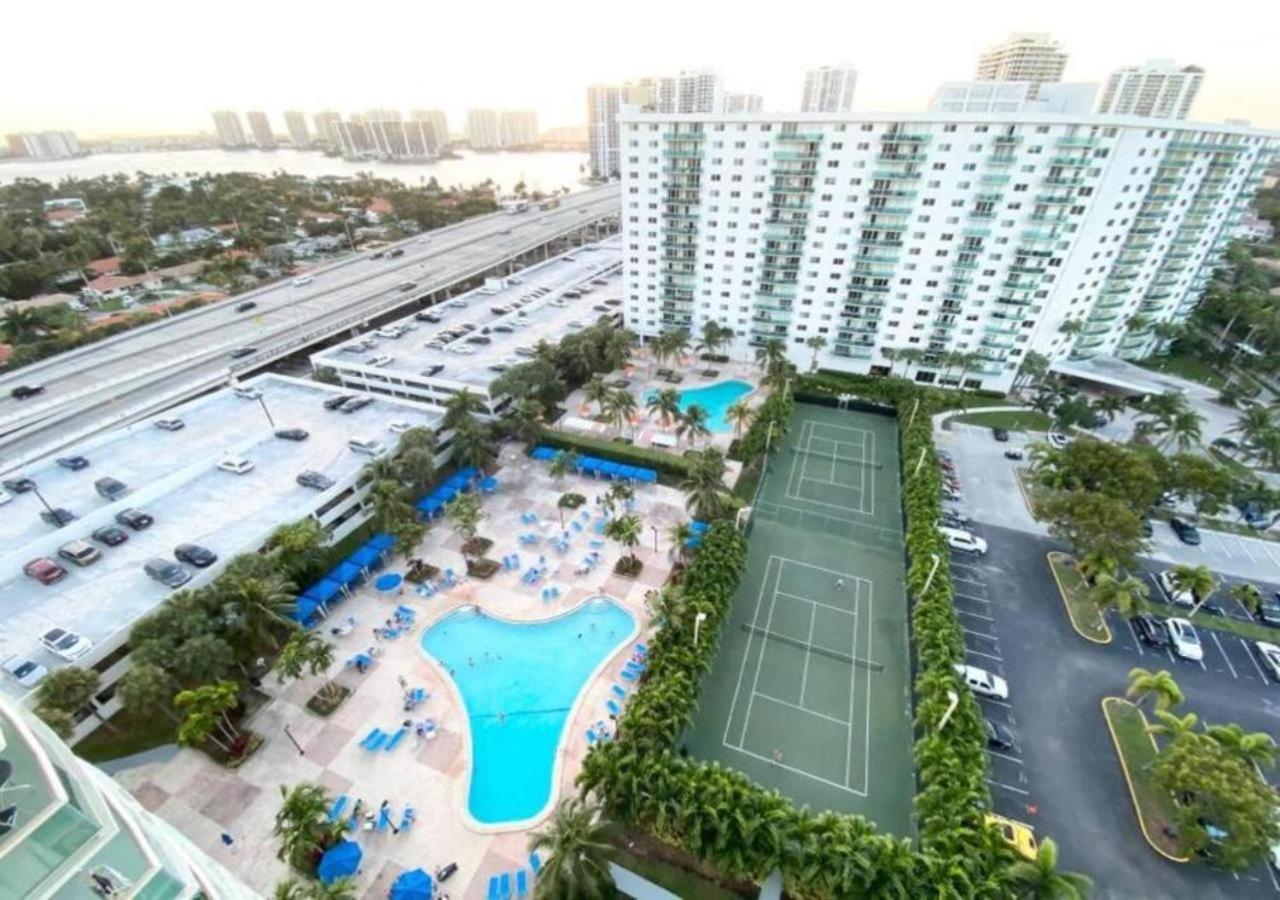 Zen Vacation Rentals Modern Penthouse Across Ocean Miami Beach Esterno foto