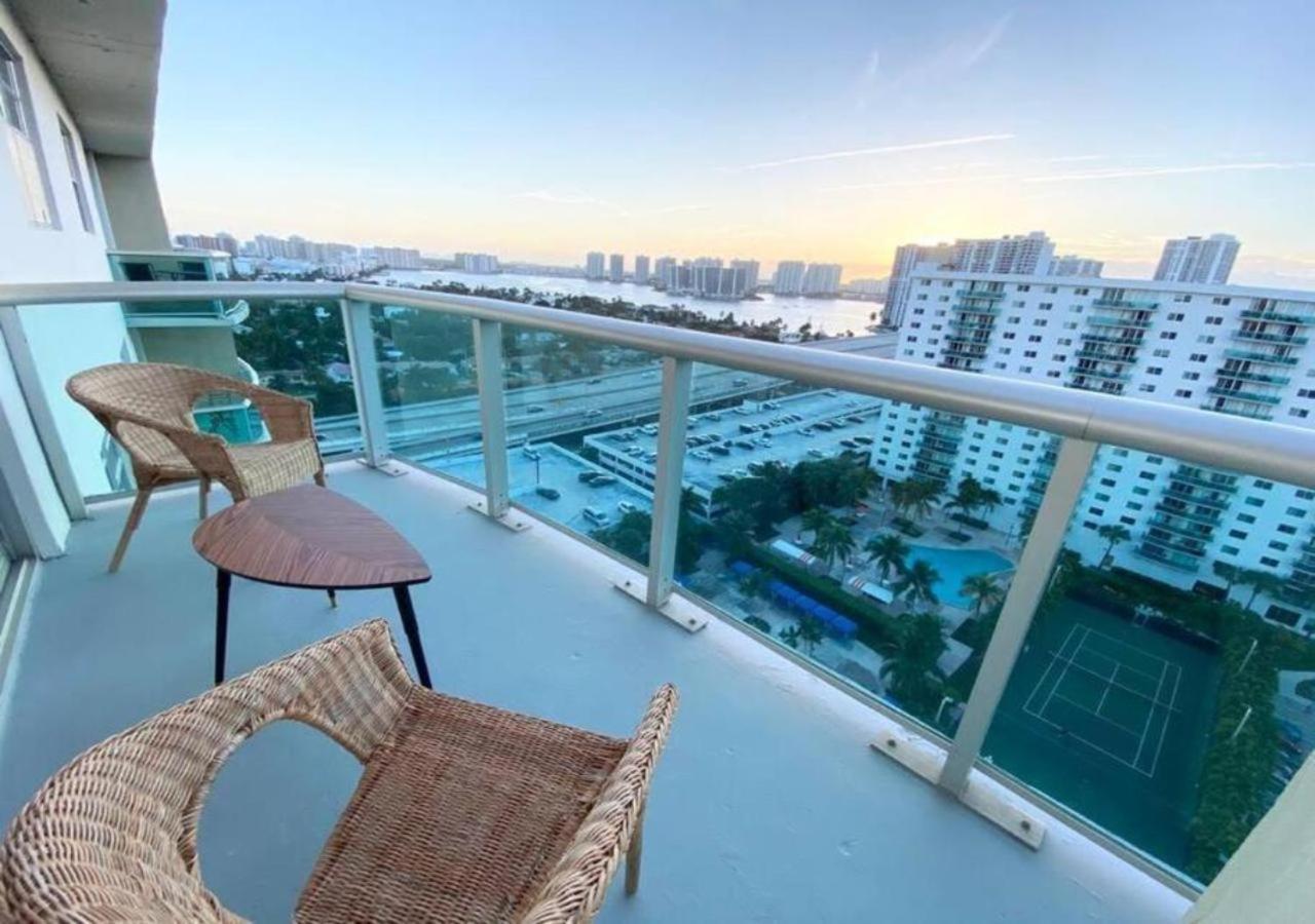 Zen Vacation Rentals Modern Penthouse Across Ocean Miami Beach Esterno foto